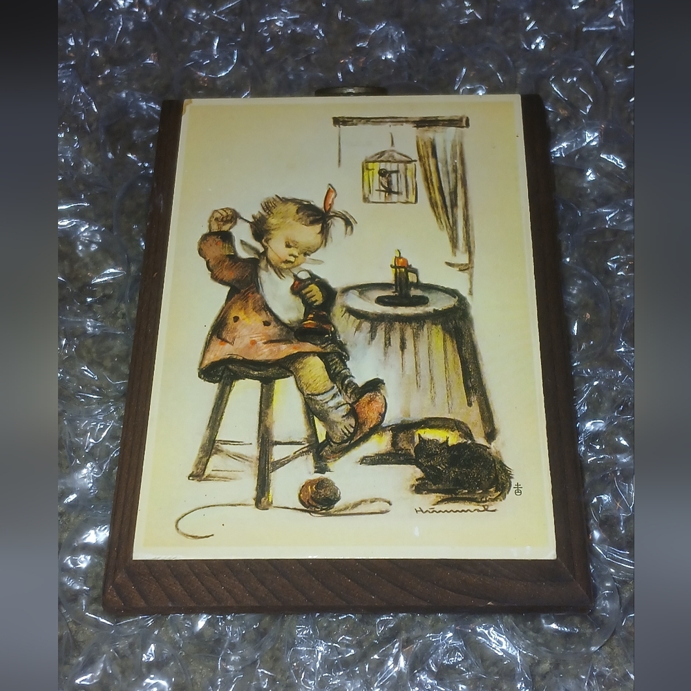 HUMMEL PLAQUE
